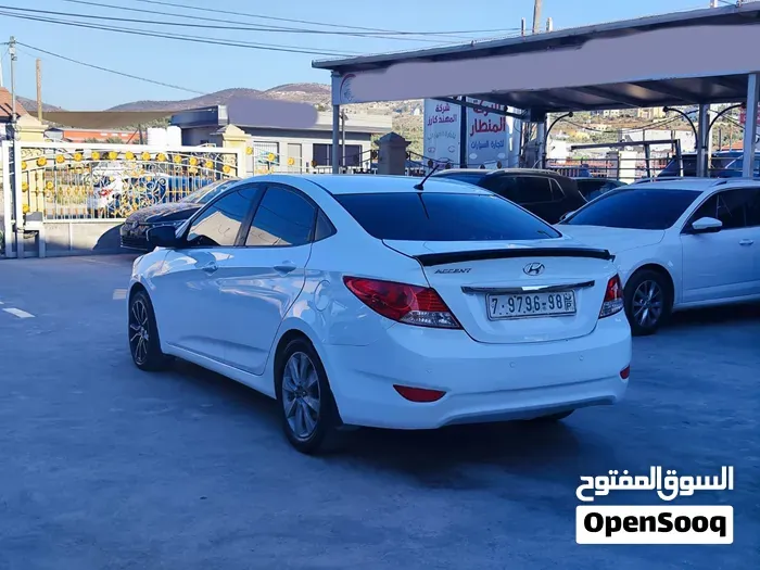 Hyundai Accent 2016 photo 2