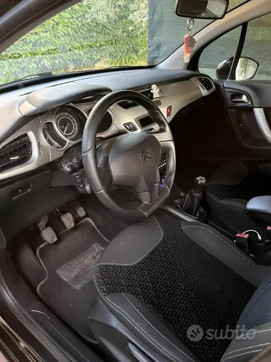 Citroen C3 2011 photo 4