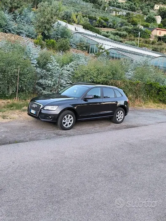 Audi Q5 2010 photo 2