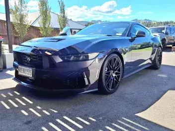 Ford Mustang 2025 photo 2