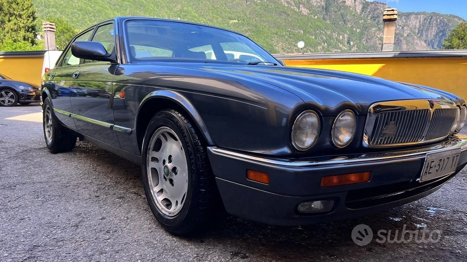 Jaguar Xj
