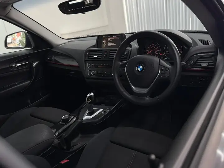 BMW 1 Series 2013 photo 2