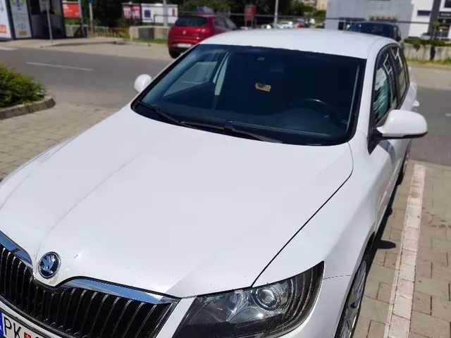 Skoda Superb 2015 photo 2