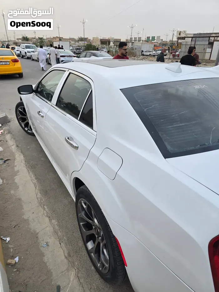 Chrysler 300 2020 photo 3