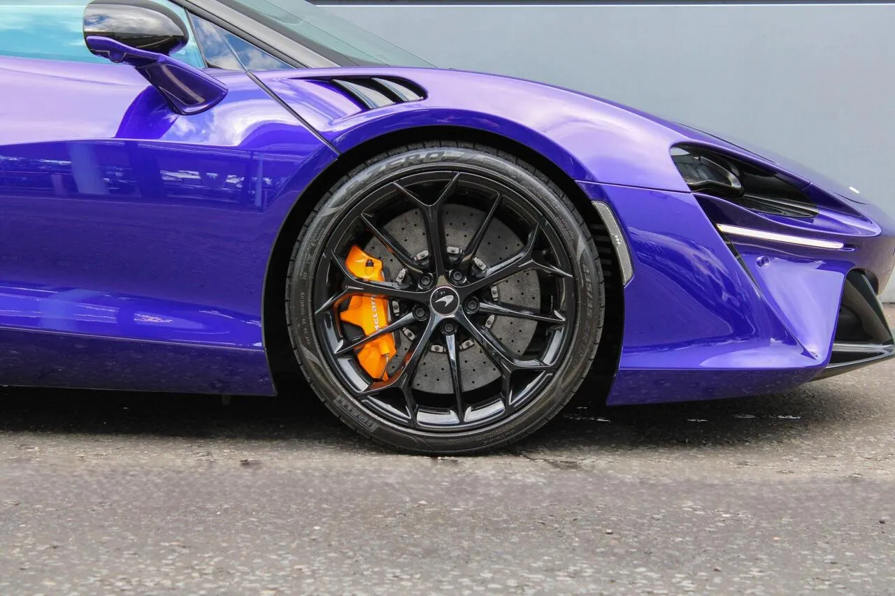 Mclaren Artura 2024 photo 4