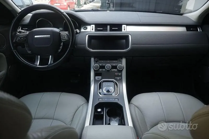 Land Rover Range Rover Evoque 2016 photo 2