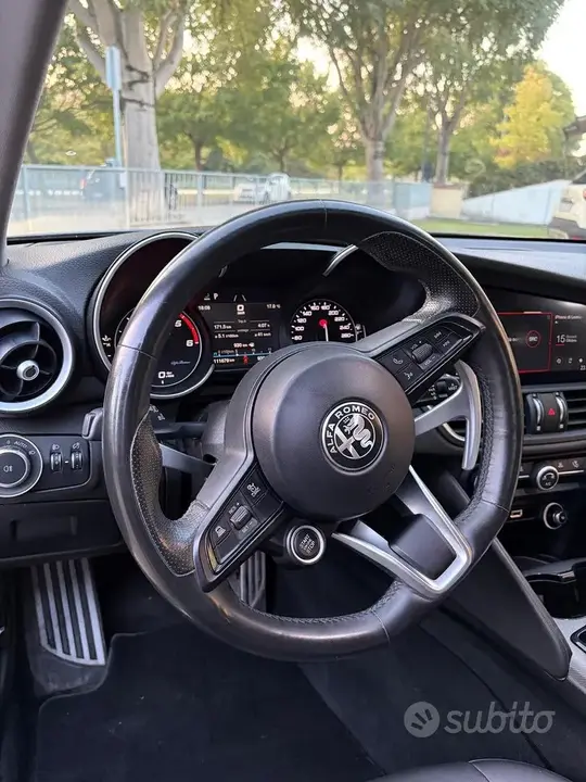 Alfa Romeo Giulia 2021 photo 4