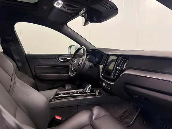 Volvo Xc60 2019 photo 4