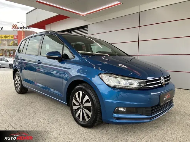 Volkswagen Touran 2022 photo 2