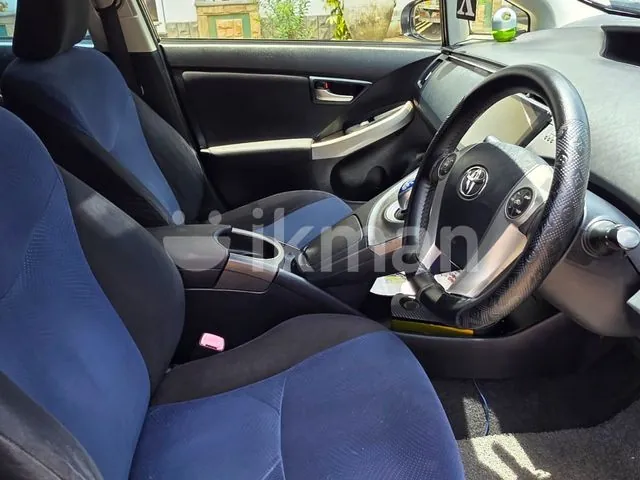 Toyota Prius 2014 photo 5