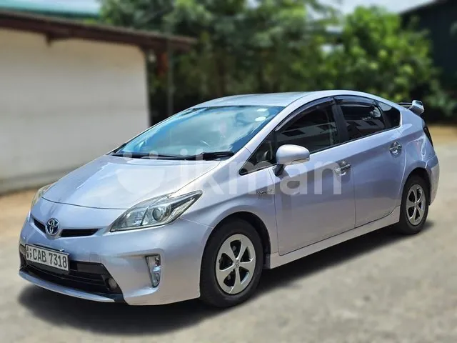 Toyota Prius 2014 photo 2