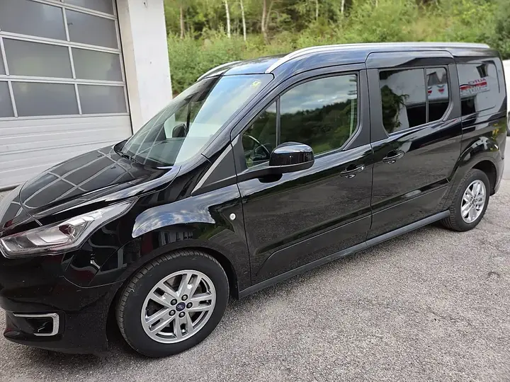 Ford Tourneo Grand Connect