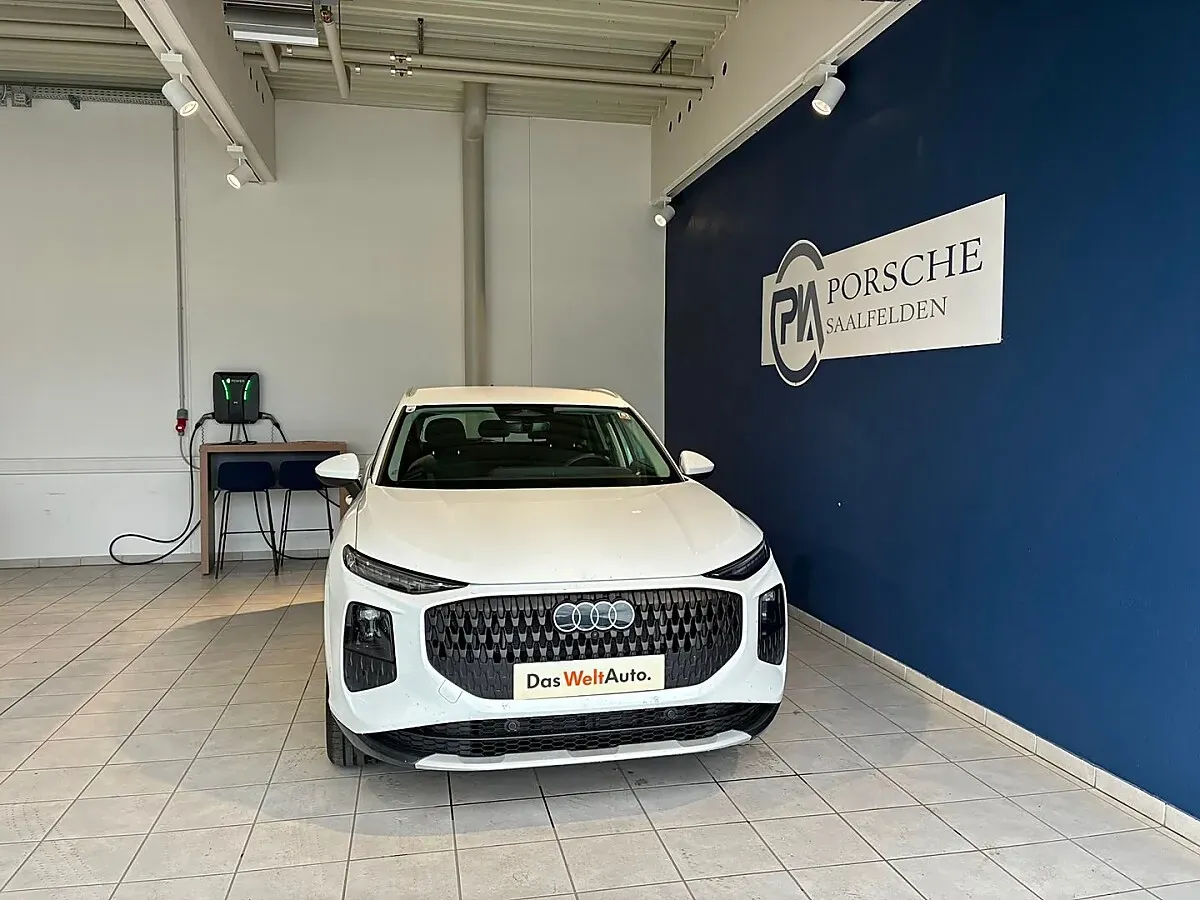 Audi Q3 2026 photo 2