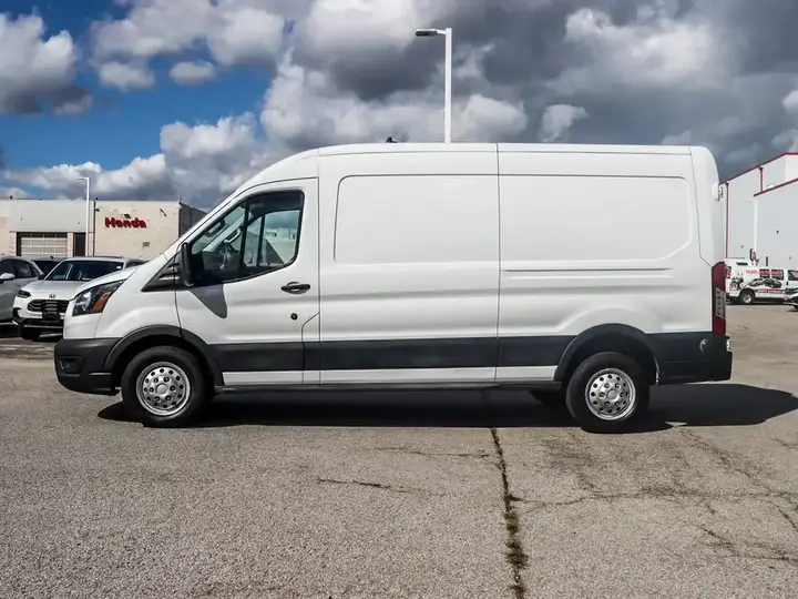 Ford Transit 2024 photo 5