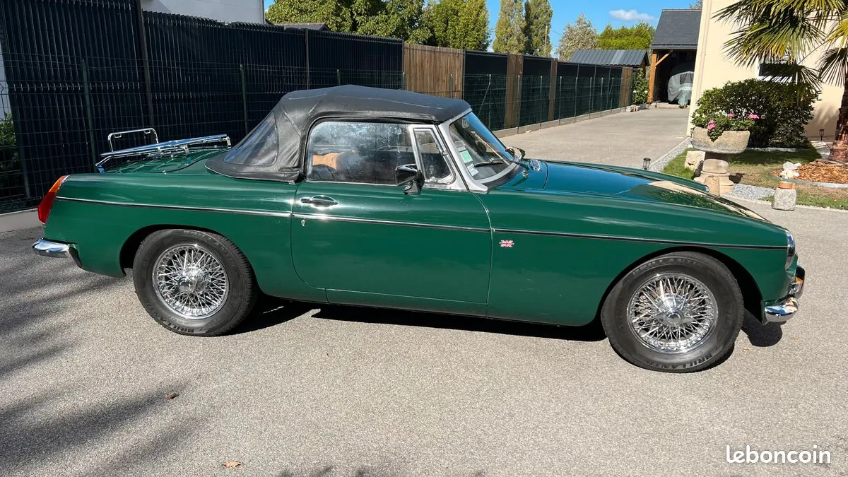 MG B 1972 photo 5