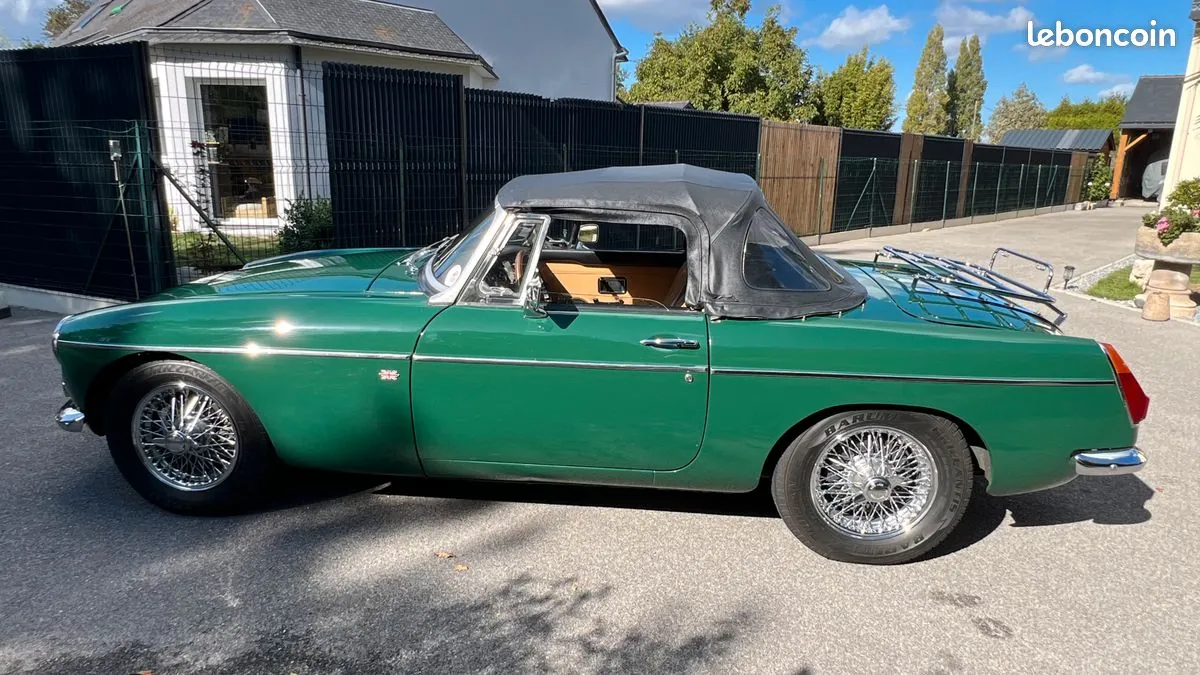 MG B 1972 photo 2