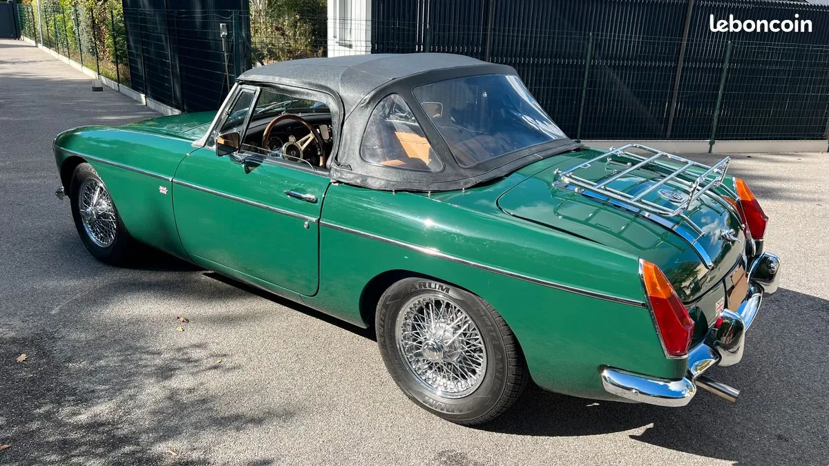 MG B 1972 photo 3