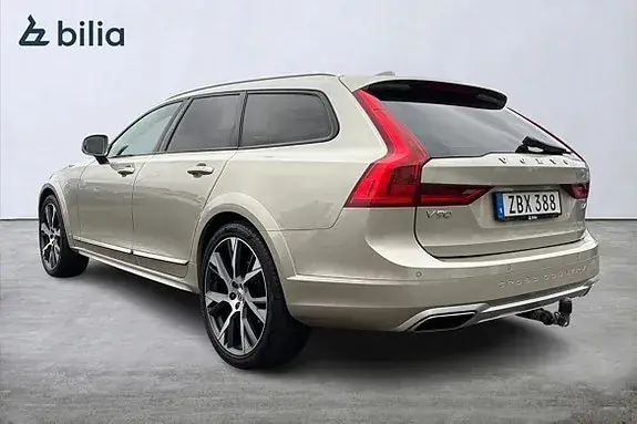 Volvo V90 Cross Country 2018 photo 2