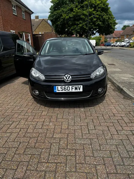 Volkswagen Golf 2010 photo 4