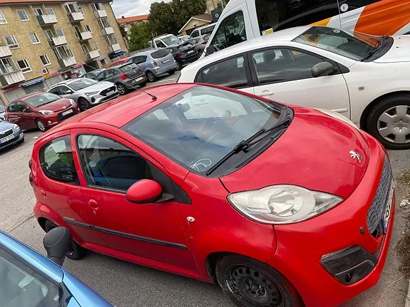 Peugeot 107 2012 photo 2