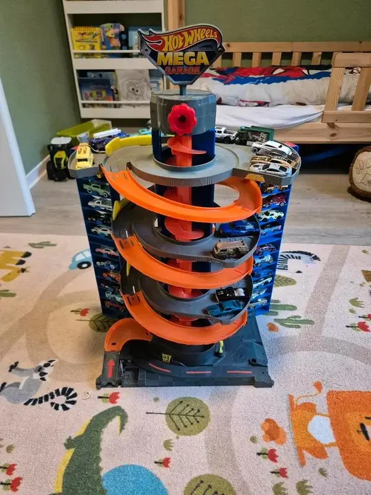 Hot Wheels Mega Garage