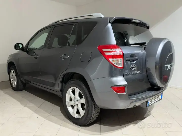 Toyota Rav4 2011 photo 5