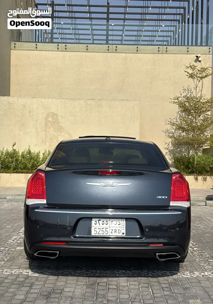 Chrysler 300C 2018 photo 3