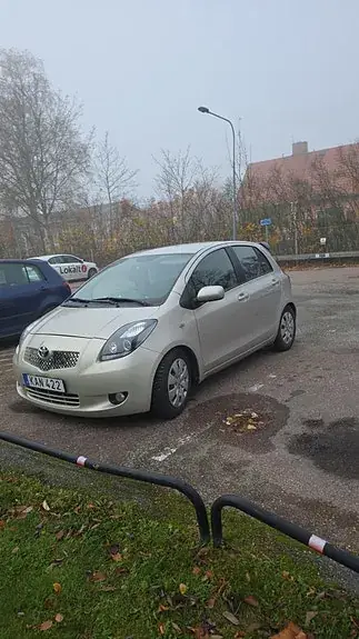 Toyota Yaris 2009 photo 2