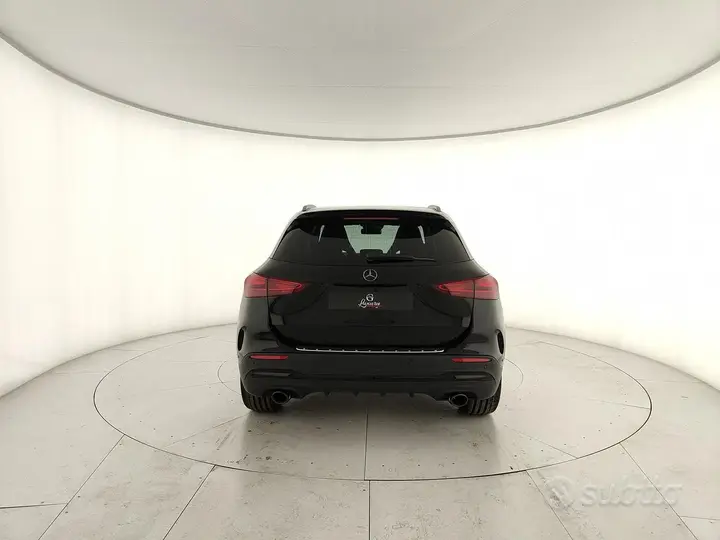Mercedes-Benz Gla photo 4