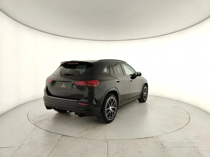 Mercedes-Benz Gla photo 3