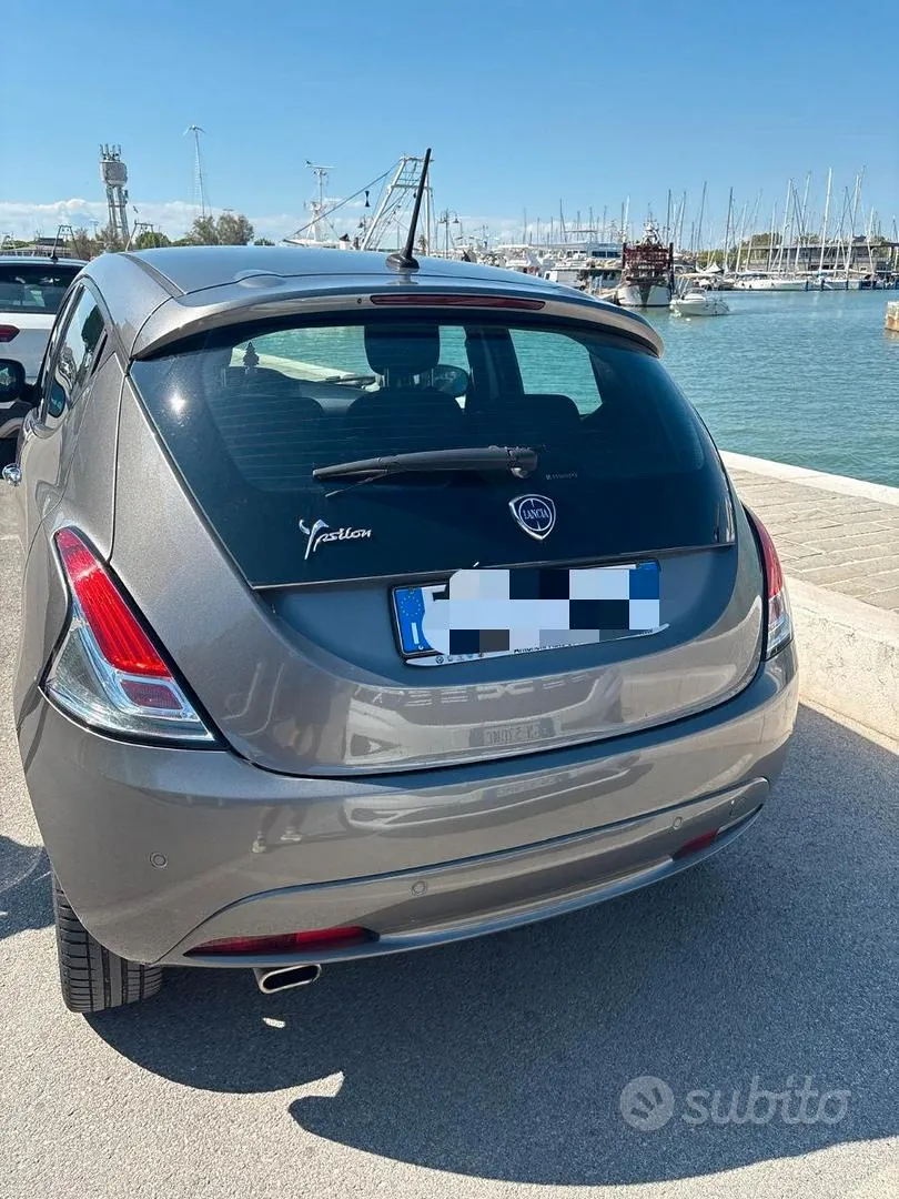 Lancia Ypsilon 2020 photo 2