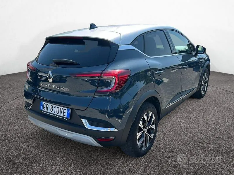 Renault Captur 2023 photo 3