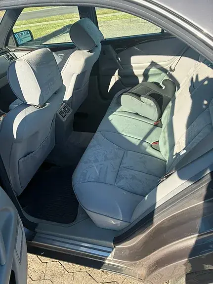 Mercedes-Benz E 230 1995 photo 3