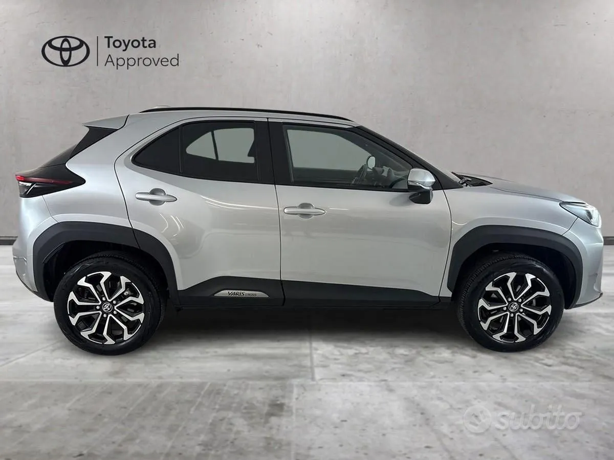 Toyota Yaris Cross 2023 photo 4