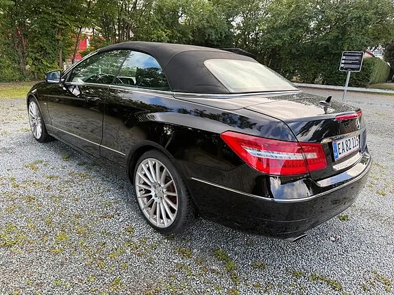 Mercedes-Benz E-Class 2010 photo 4