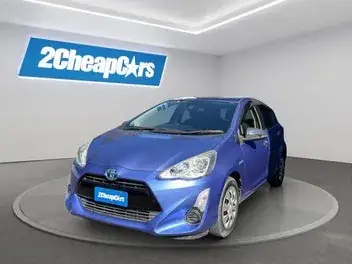 Toyota Aqua 2016 photo 2