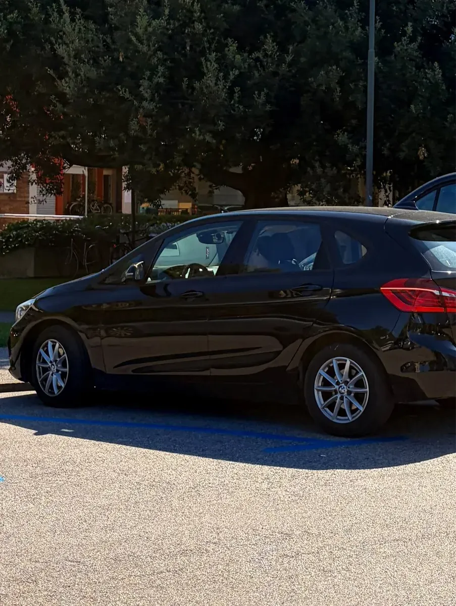 BMW 2 Series 2015 photo 2
