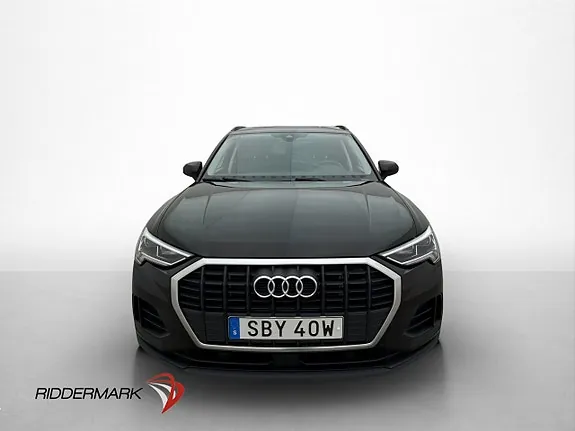 Audi Q3 2023 photo 2