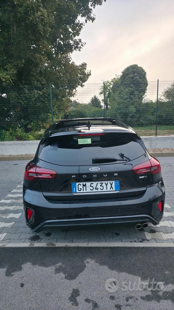 Ford Focus 2023 photo 2