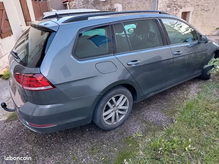 Volkswagen Golf 2020 photo 2
