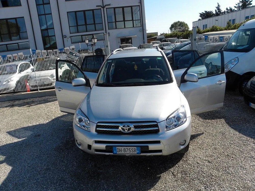 Toyota Rav4 2007 photo 5