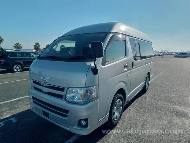 Toyota Hiace Van 2011 photo 2