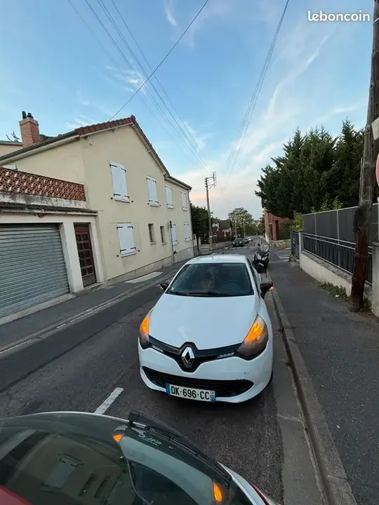 Renault Clio 2014 photo 4