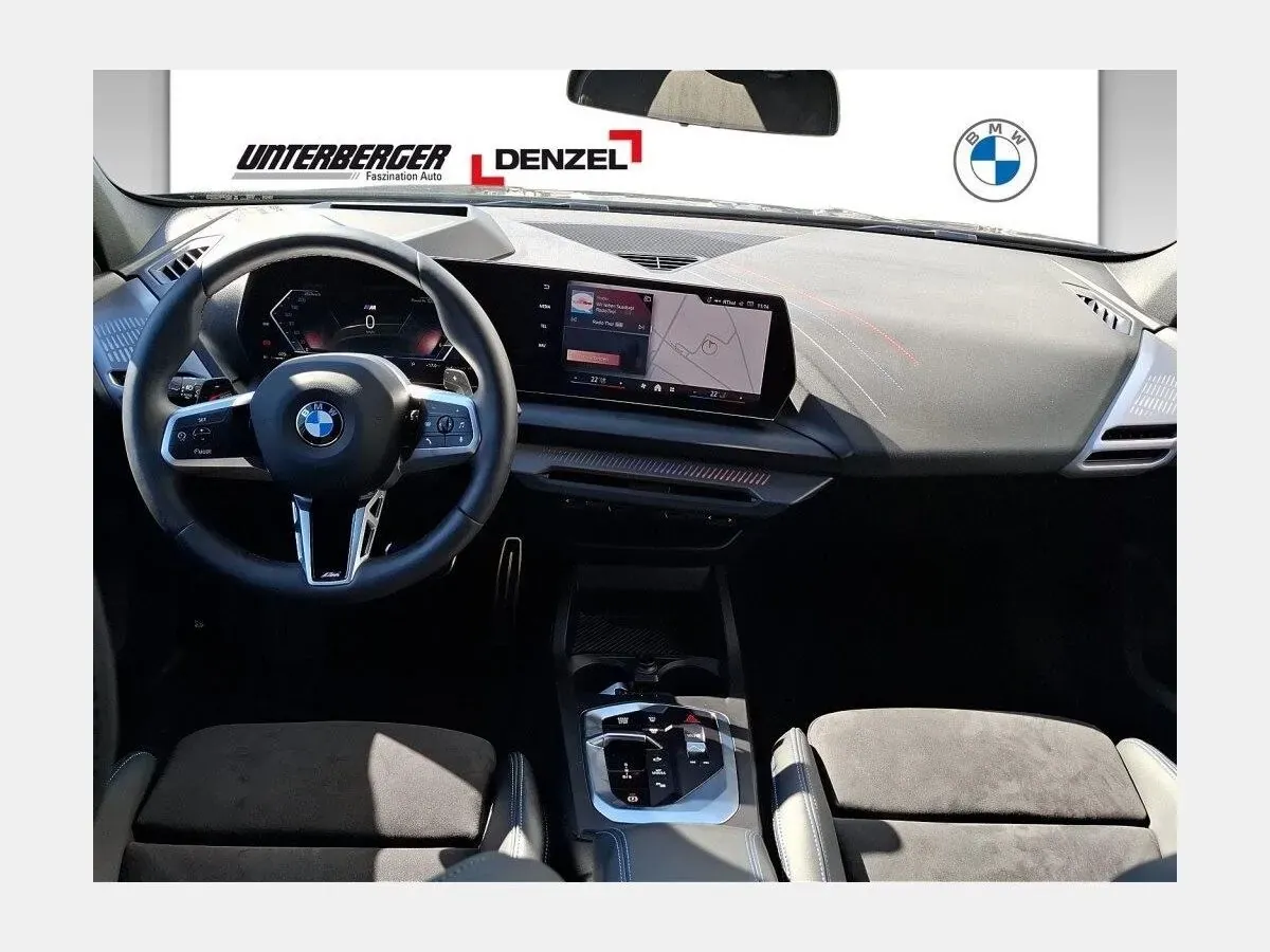 BMW 1 Series 2024 photo 3