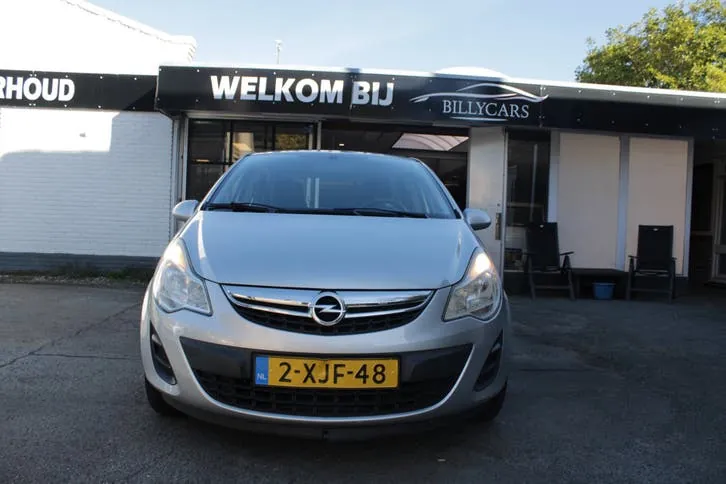 Opel Corsa 2013 photo 2