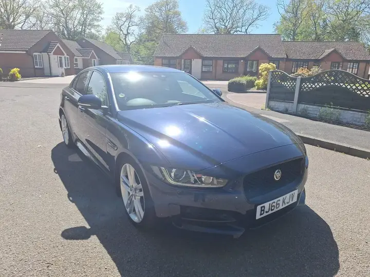 Jaguar Xe