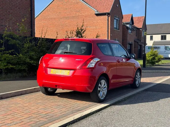 Suzuki Swift 2015 photo 4