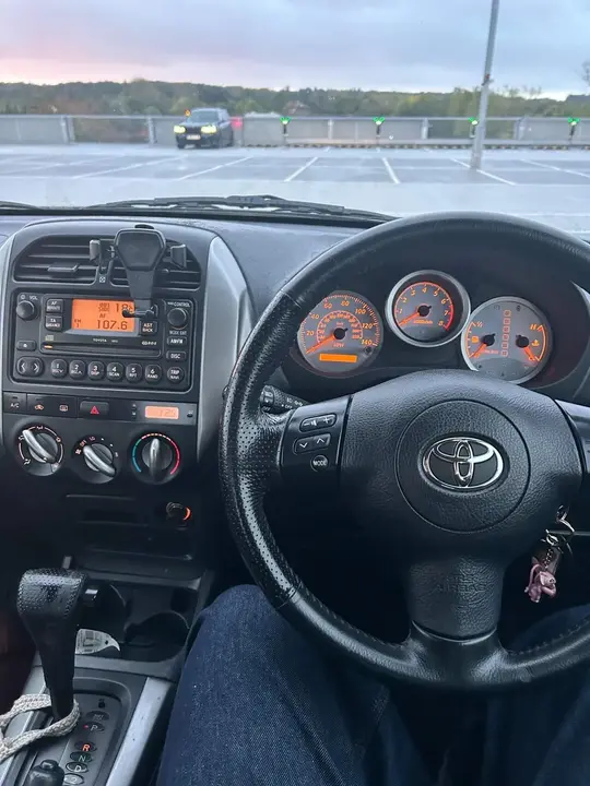 Toyota Rav4 2004 photo 5
