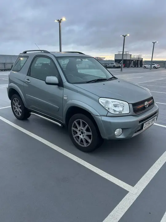Toyota Rav4 2004 photo 2
