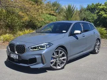 BMW 135I 2022 photo 4